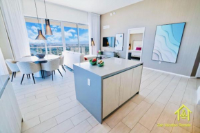 Penthouse Ocean Front View Mansion in Sky Corner